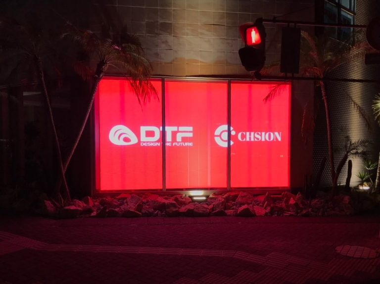 富士市透過型LEDシースルー導入実例