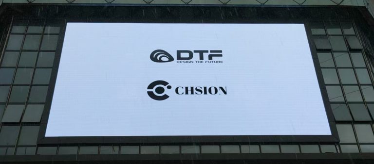 屋外ビルボード　導入実例